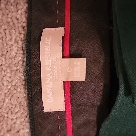 Banana Republic Sloan fit green pants - Picture 2 of 4
